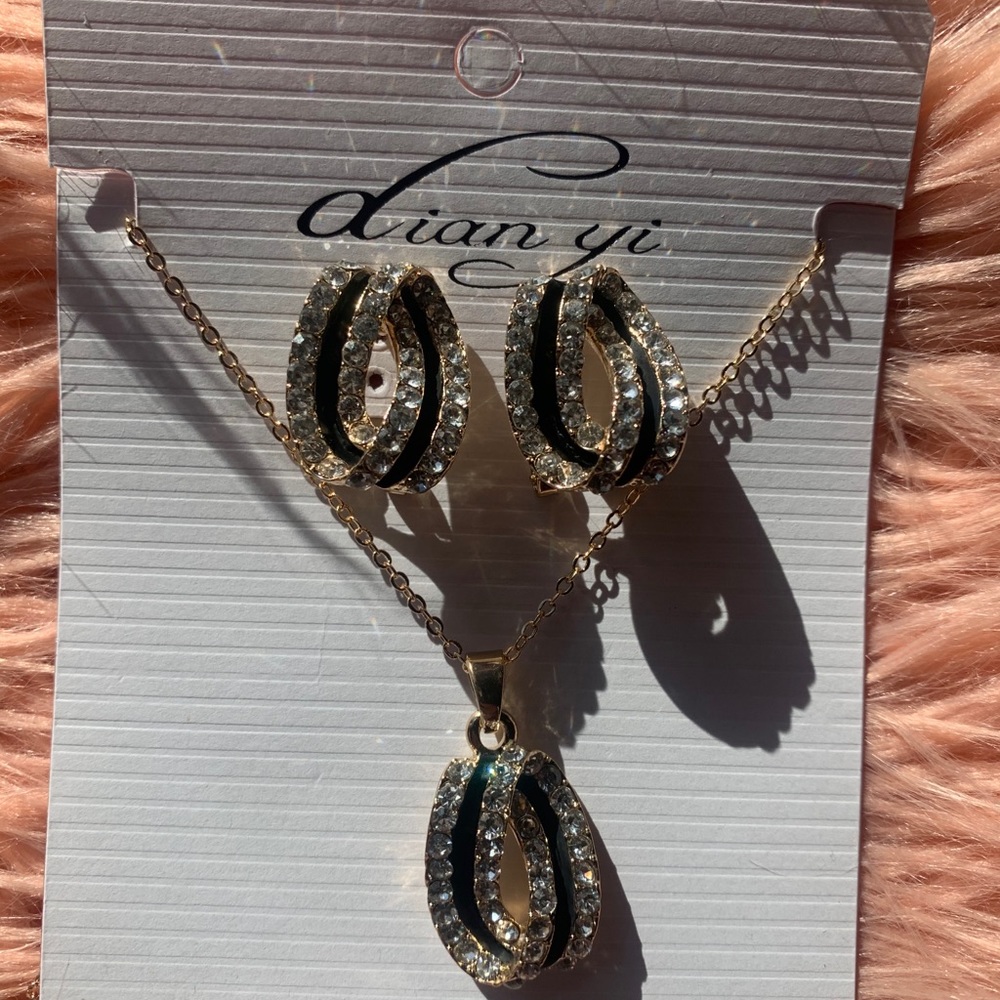 Jewelry - Picture 2 of 2